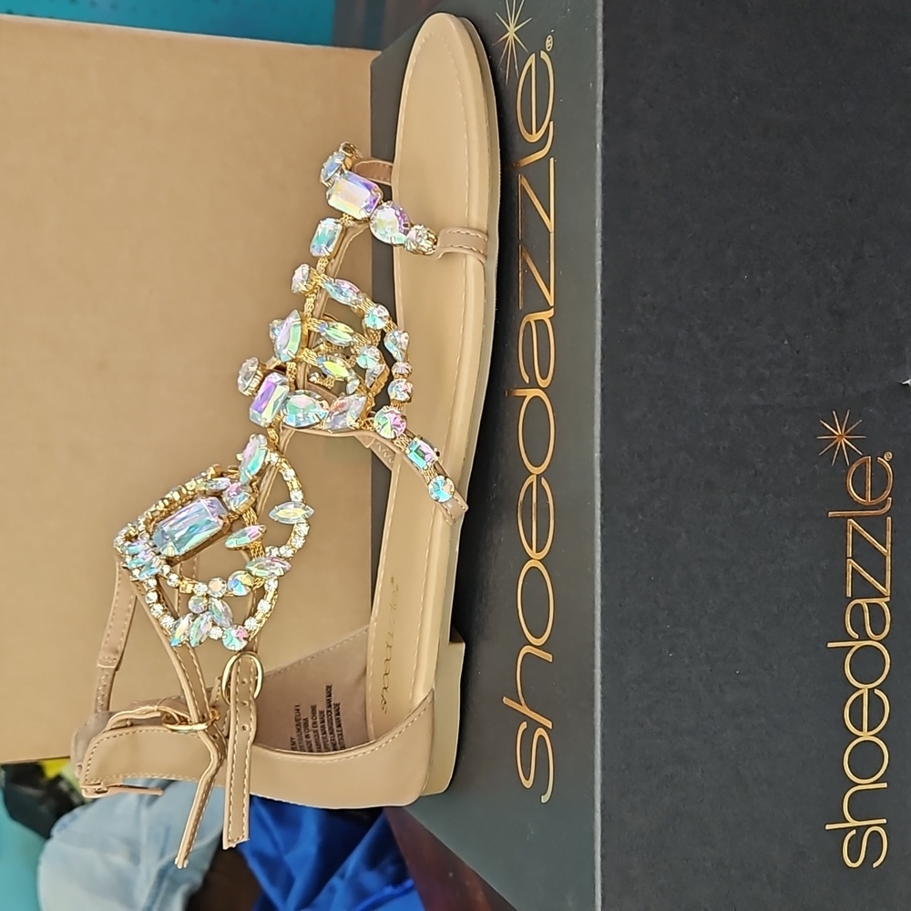 Shoe dazzle sandles NWOT